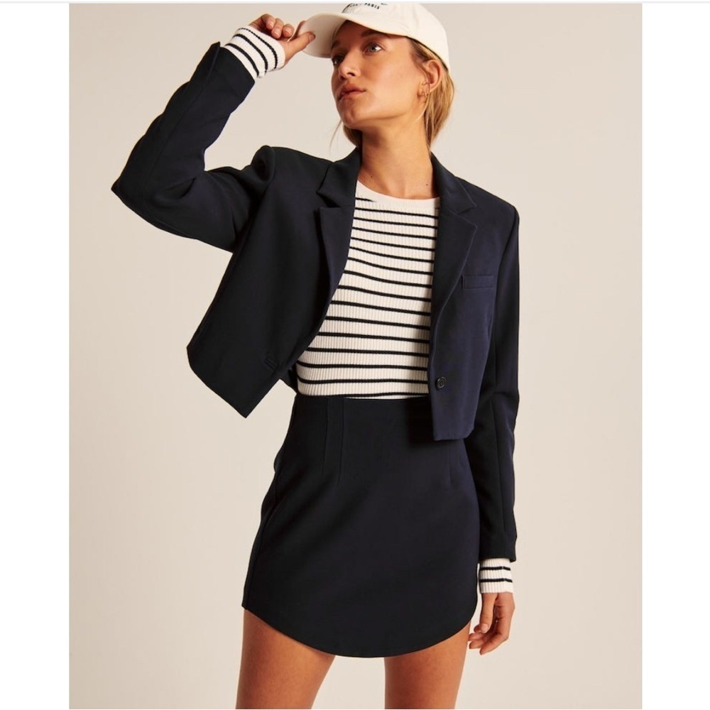 Abercrombie & Fitch Black Cropped Linen Blazer, Size M, Career, Shoulder Pads - Picture 11 of 11